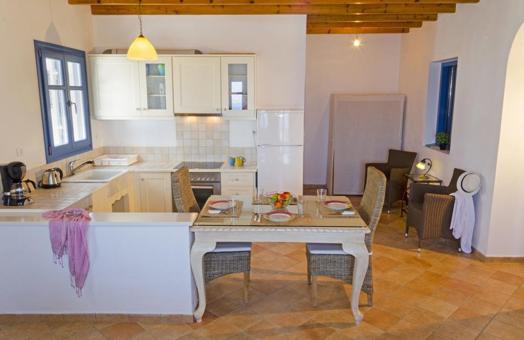Aspro Mple Apartment Astypalaia Room photo